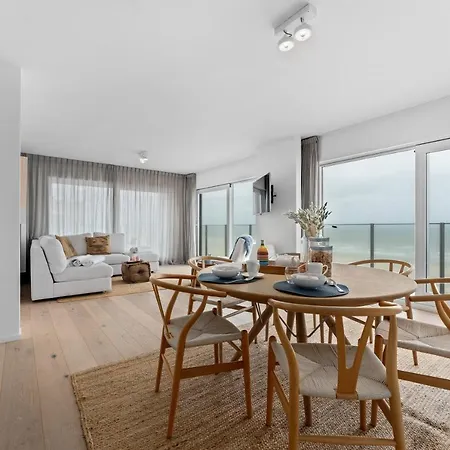 Seaflow-holiday With Frontal Sea View Oostduinkerke